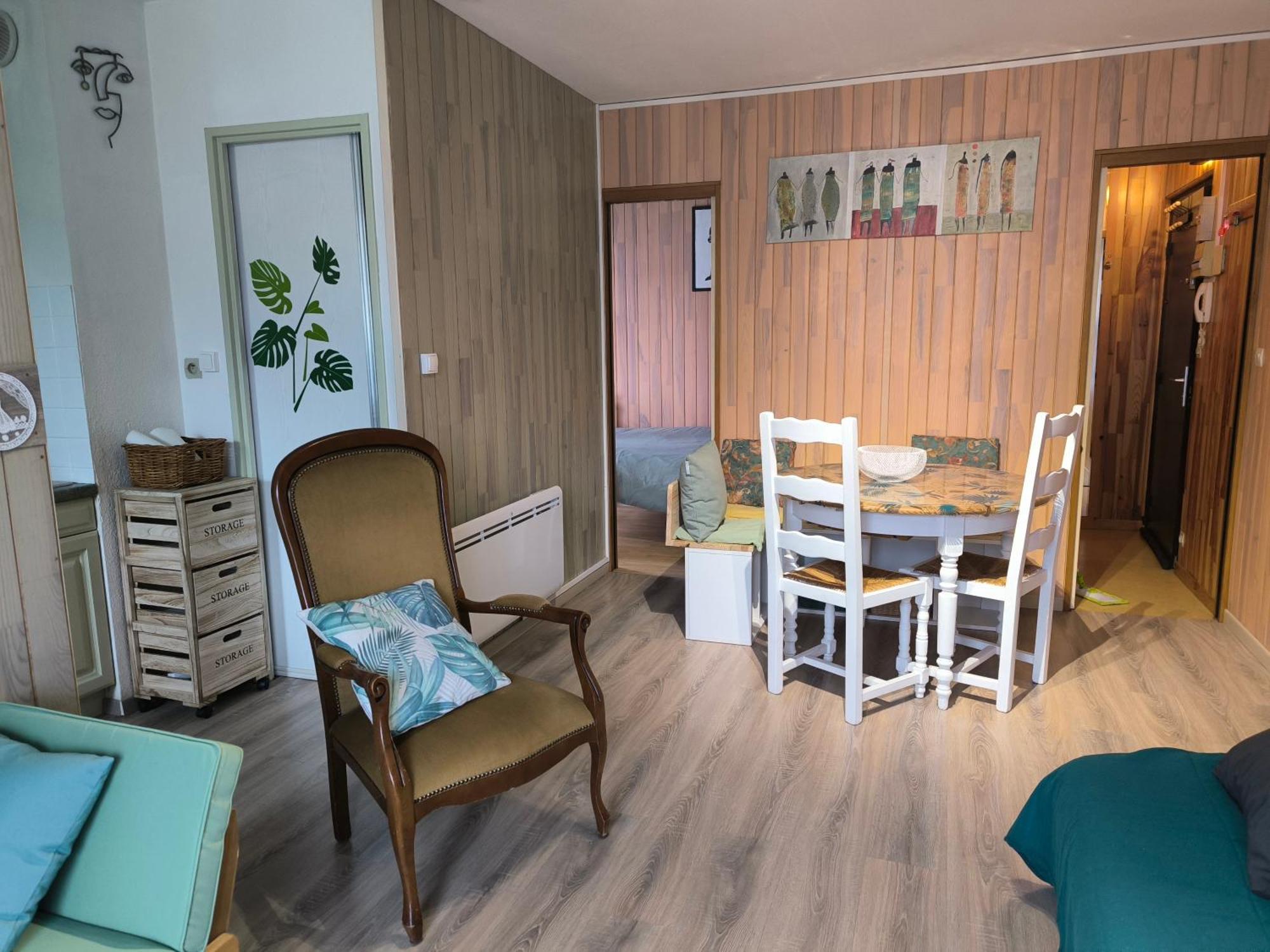 Appartement Vert Tendre Face A La Montagne Bagneres-de-Luchon Екстер'єр фото